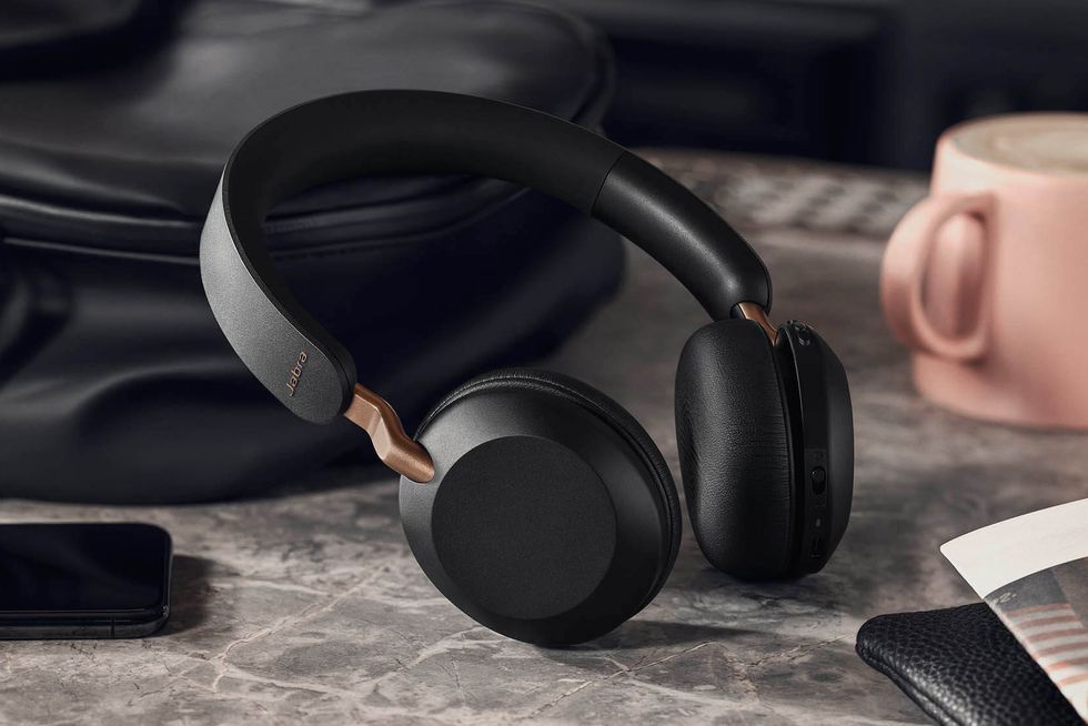 jabra elite 45h on ear wireless headphones, copper and black