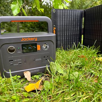 jackery solar power generator explorer 300 plus