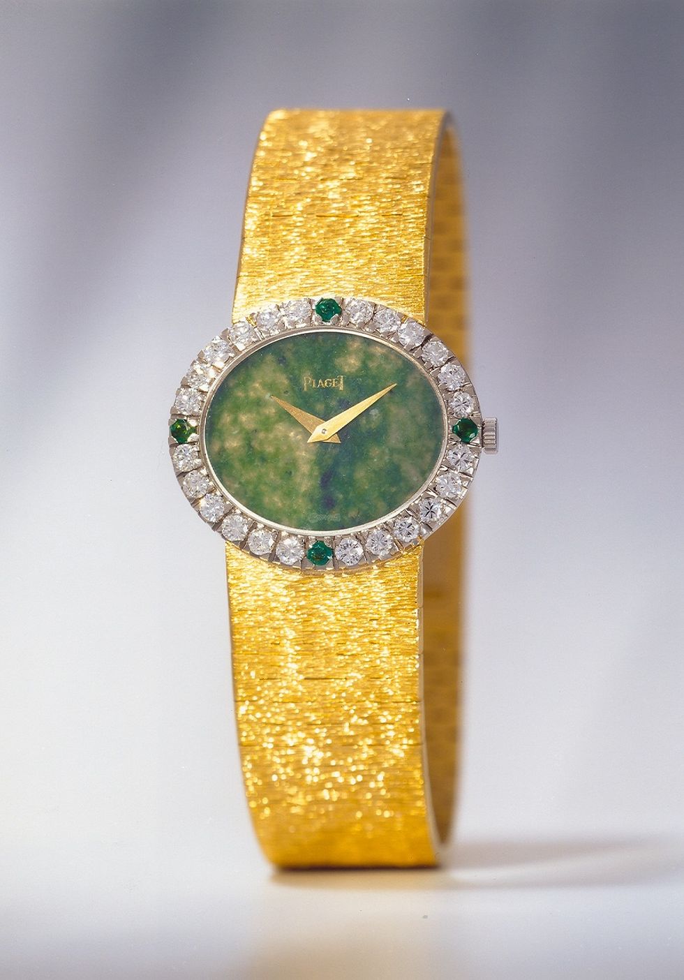 Yellow, Green, Fashion accessory, Jewellery, Watch, Gold, Emerald, Gemstone, Diamond, 
