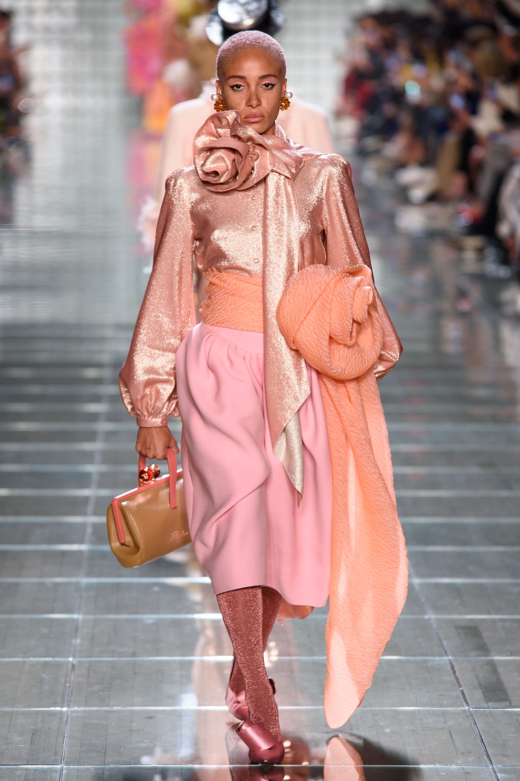 Marc Jacobs Snapshot Small Saffiano Camera Bag-Meghan Markle - Dress Like A  Duchess