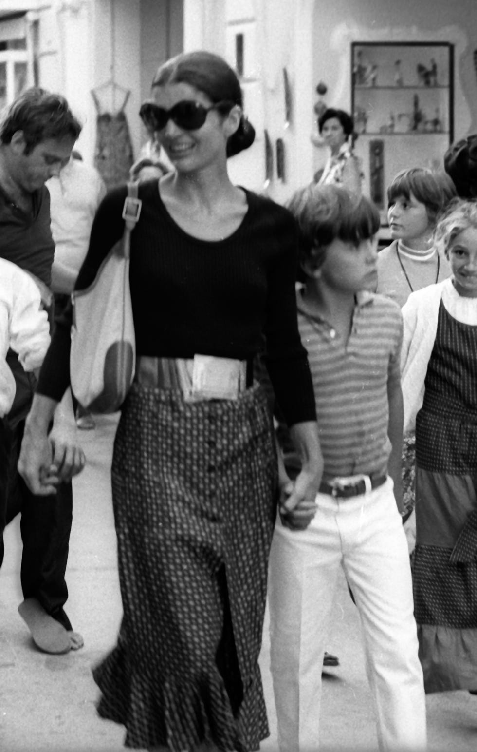 jacqueline-kennedy-onassis-sighted-on-august-24-1970-in-news-photo-1726705200.jpg