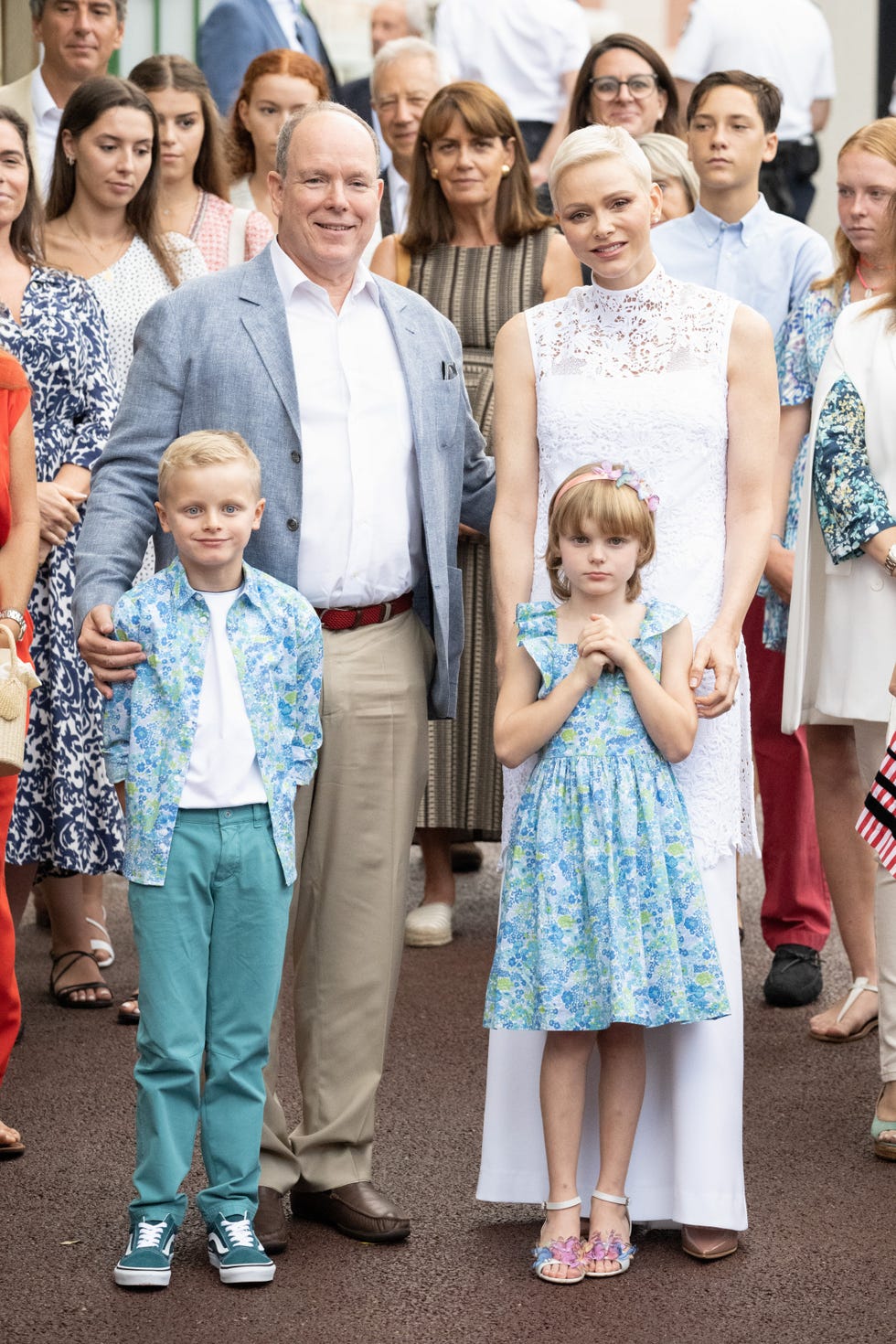 traditional monaco picnic in le parc princess antoinette