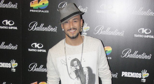 Cool, Font, Finger, Smile, Moustache, Cap, Facial hair, T-shirt, Style, 