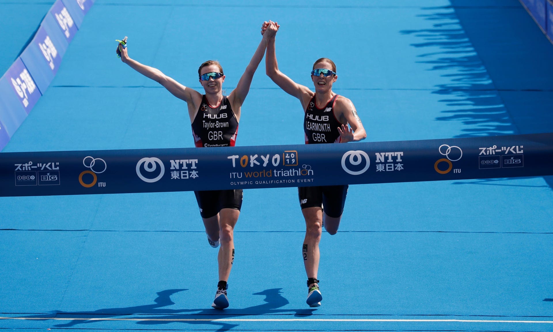 British Triathletes Disqualified for Holding Hands Across Finish Line