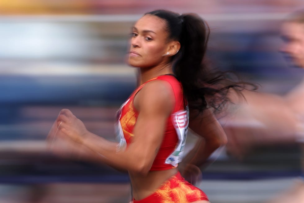 jael bestue corre los 200 metros