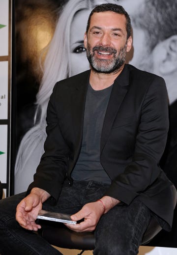 jaime anglada durante la presentacion de uno de sus discos