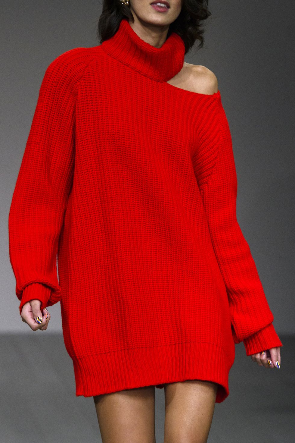 Clothing, Shoulder, Sleeve, Red, Outerwear, Neck, Fashion model, Fashion, Joint, Woolen, 