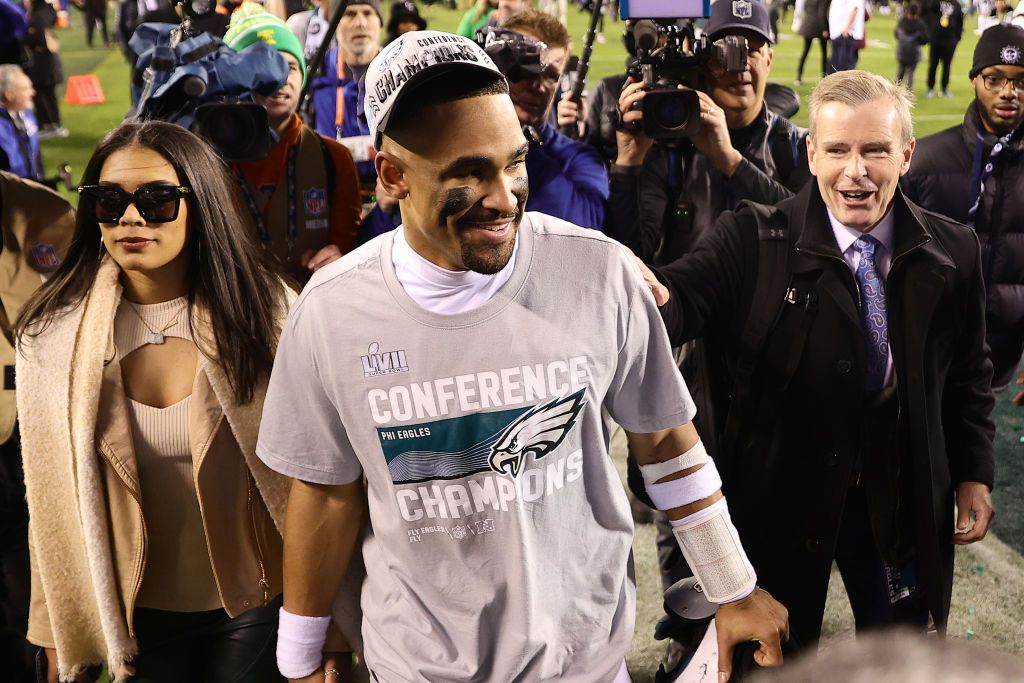 Eagles Nation on X: Jalen Hurts and his girlfriend Bry Burrows at today's  press conference.  / X