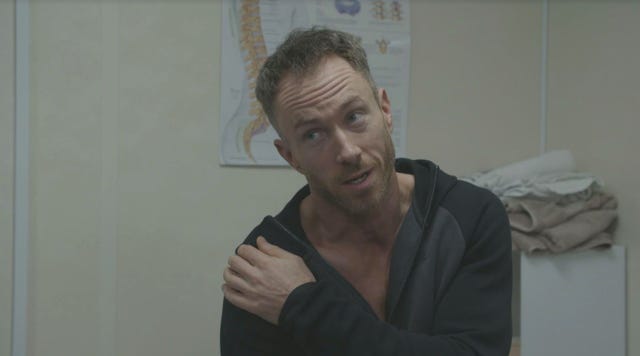 James Jordan dislocates shoulder - DOI