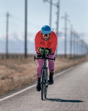 james lawrence, el triatleta que hará 100 ironman en 100 días en bicicleta