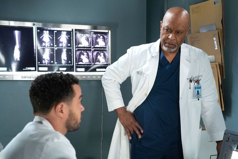 James Pickens Jr. Welcomes New Grey's Anatomy Costars to Season 19 Set