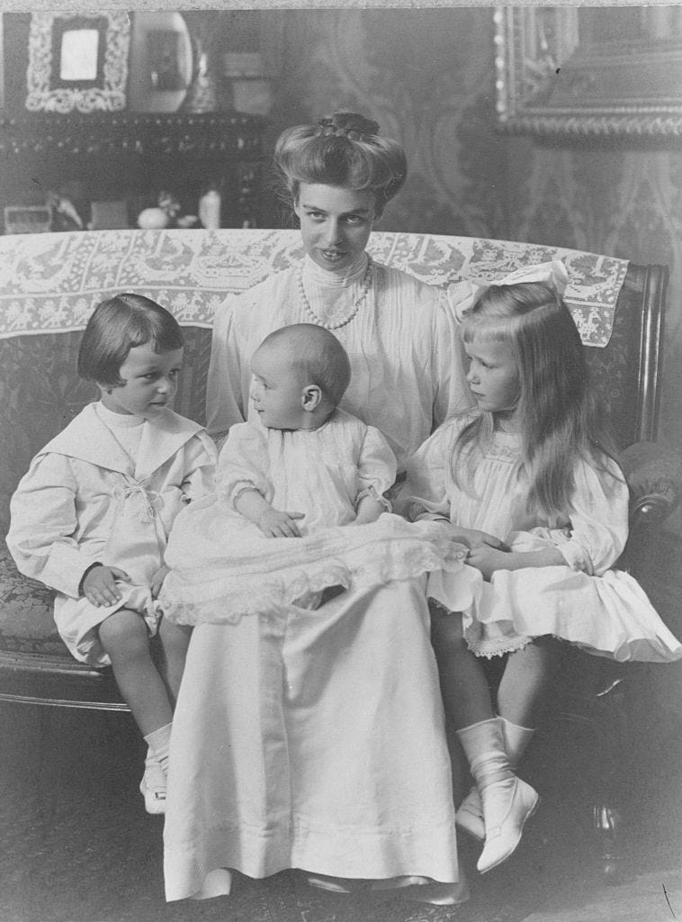 james roosevelt 1960s letter eleanor roosevelt, eleanor roosevelt with anna, james and elliott sitting on couch in black and white