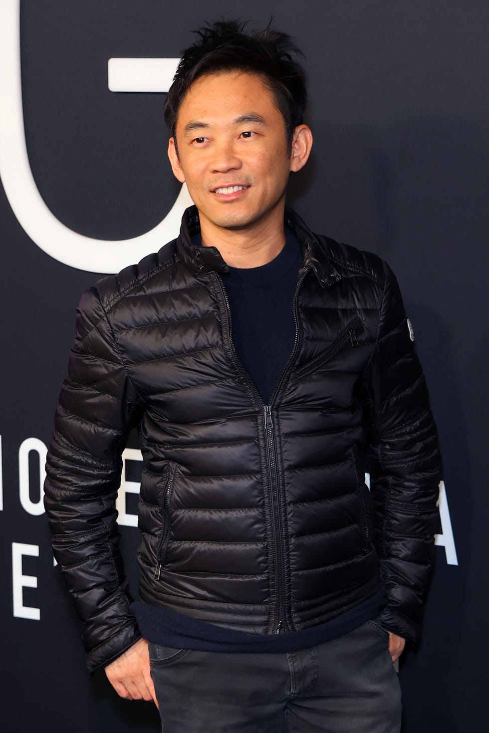 James Wan nimmt am 7. Dezember 2022 an der Los Angeles-Premiere von „M3Gan“ im TCL Chinese Theatre in Hollywood, Kalifornien, teil