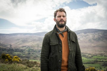 jamie dornan as elliot, the tourist season 2, episode 1