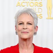 jamie lee curtis in a red dress at the 29th annual screen actors guild awards arrivals