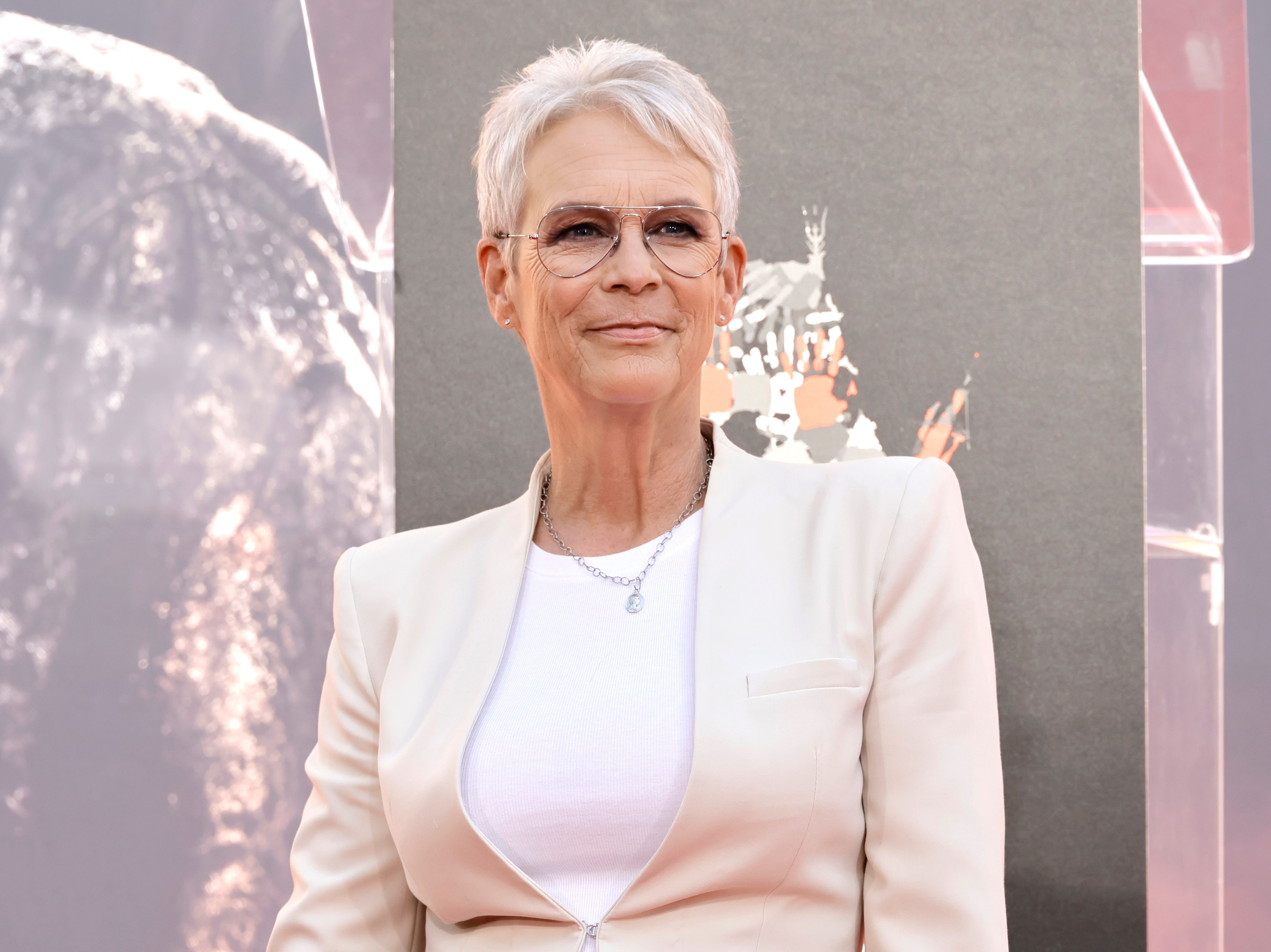 Jamie Lee Curtis Stuns in Naked Spooky Bathtub Throwback Picture