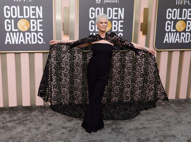 jamie lee curtis golden globe cape