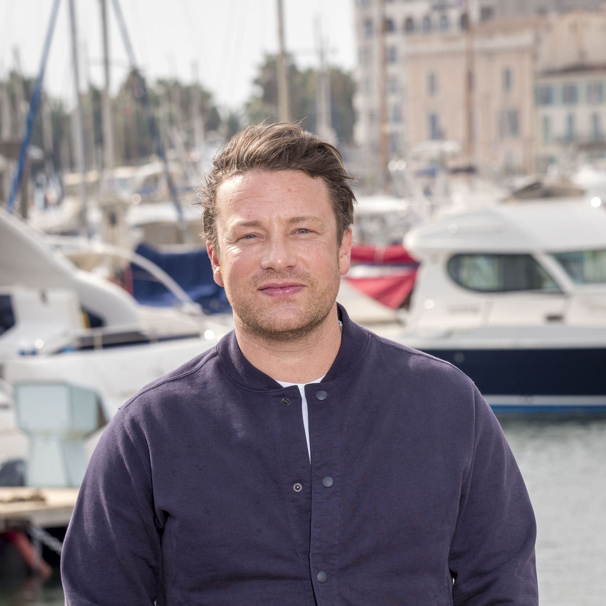 Jamie Oliver announces new cookbook and gives fans a special sneak peek
