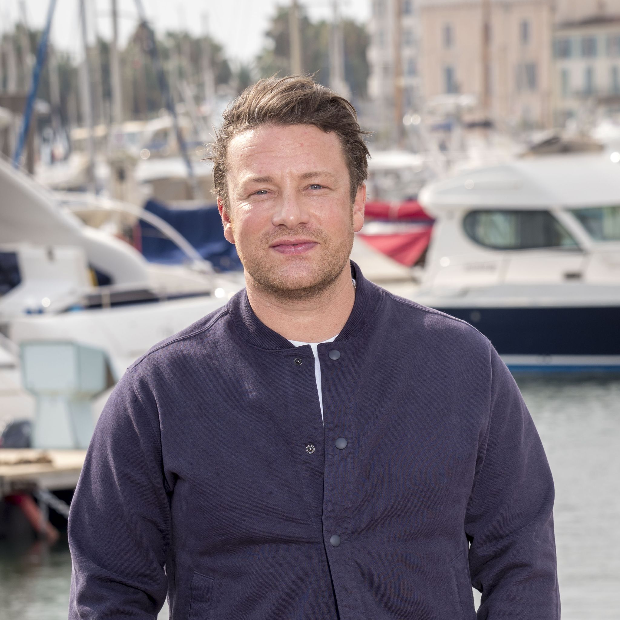 Jamie Oliver announces new cookbook and gives fans a special sneak peek