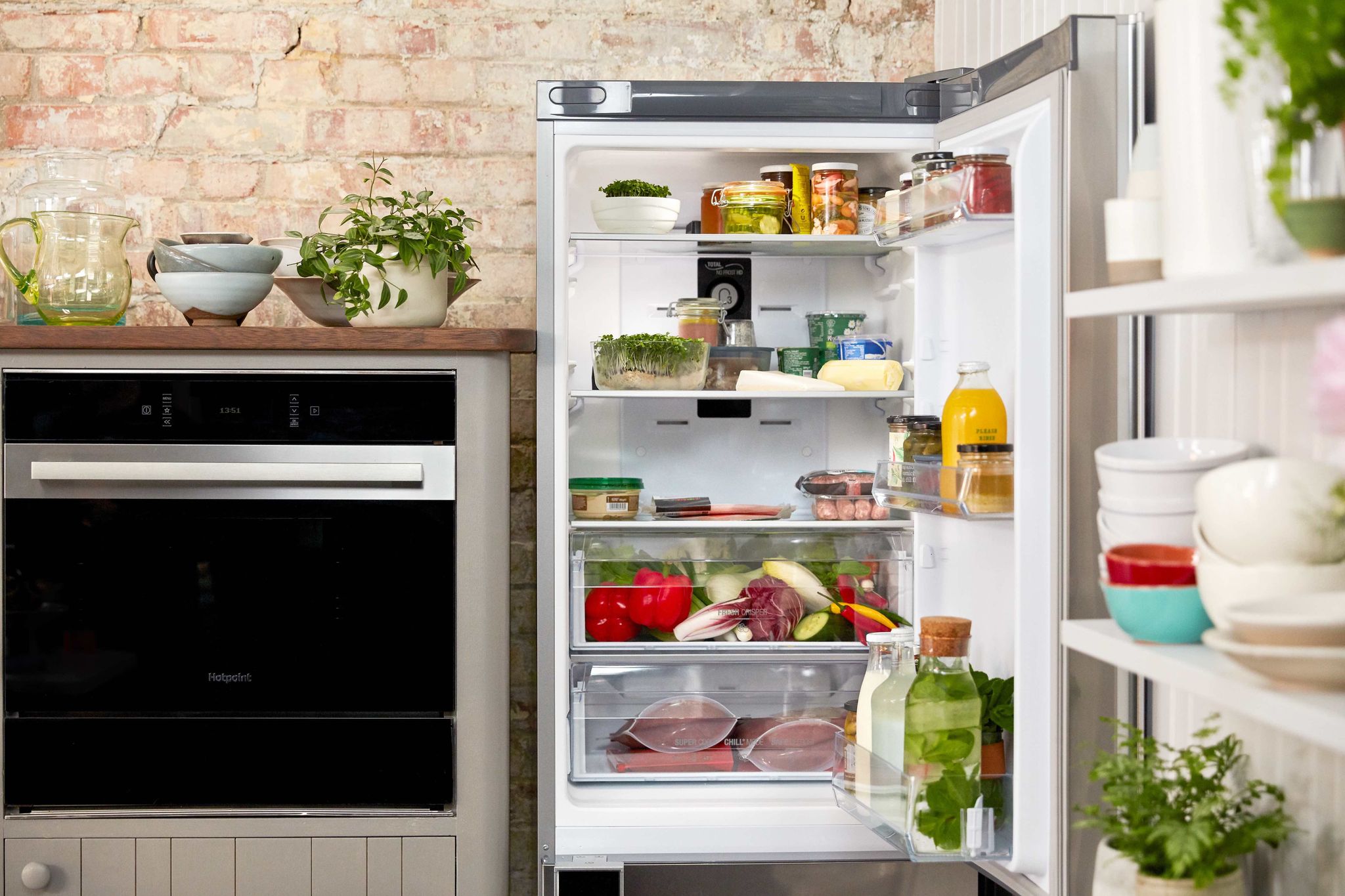Jamie Oliver - Food Waste - fridge - Hotpoint