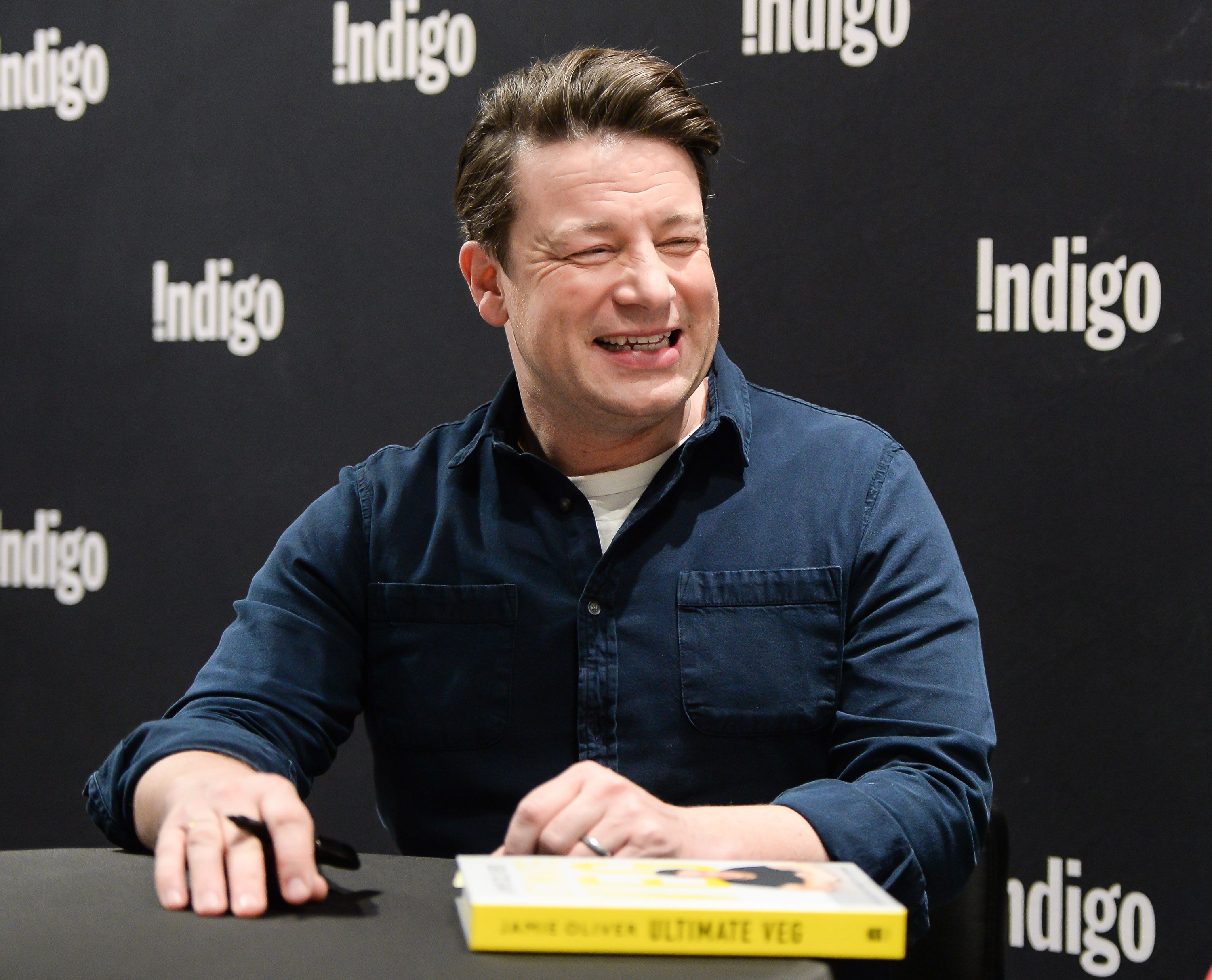 https://hips.hearstapps.com/hmg-prod/images/jamie-oliver-signs-copies-of-his-new-book-ultimate-veg-at-news-photo-1657807981.jpg