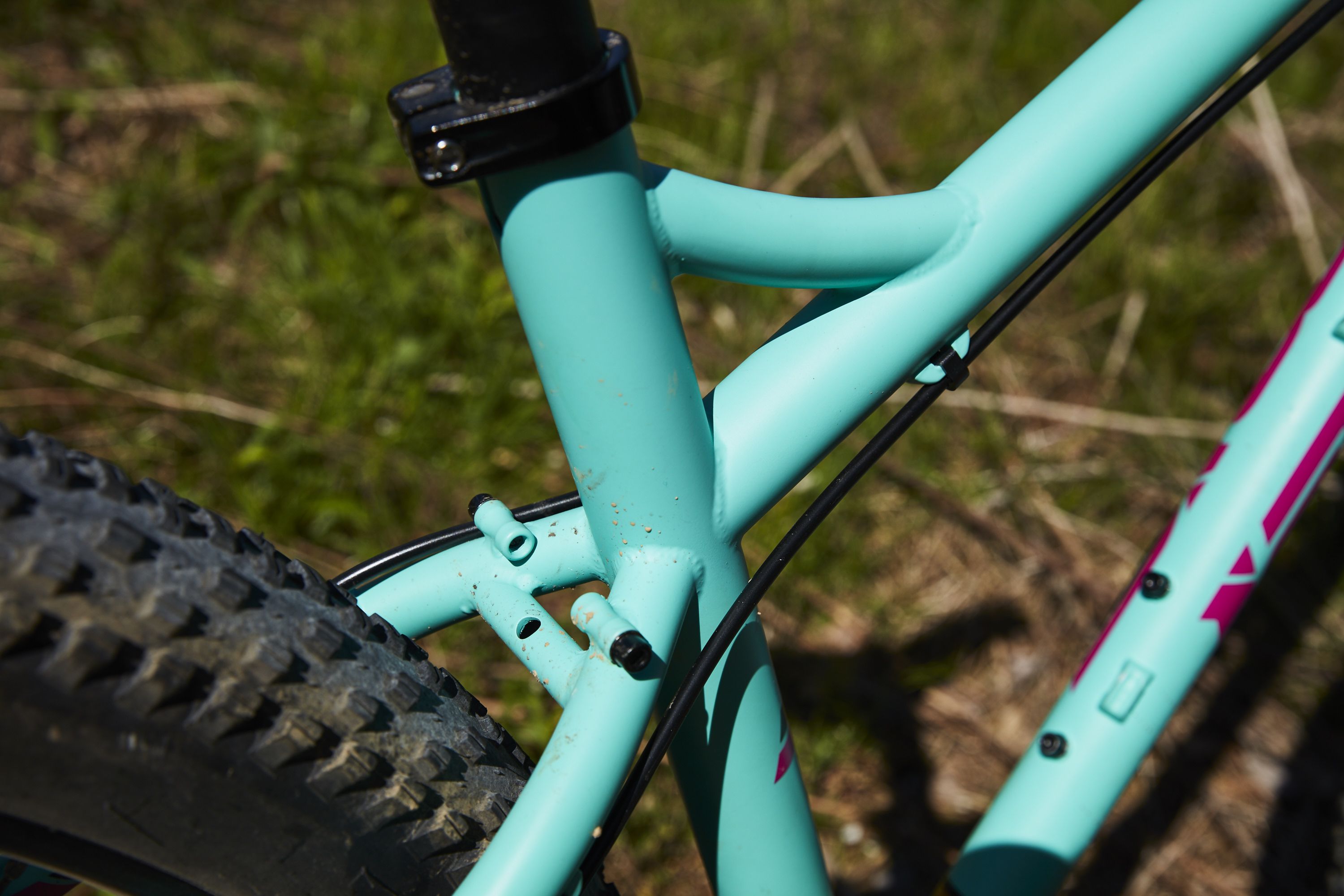 Jamis Dragonfly 26+ Pro Review – Women's Hardtail Mountain Bike