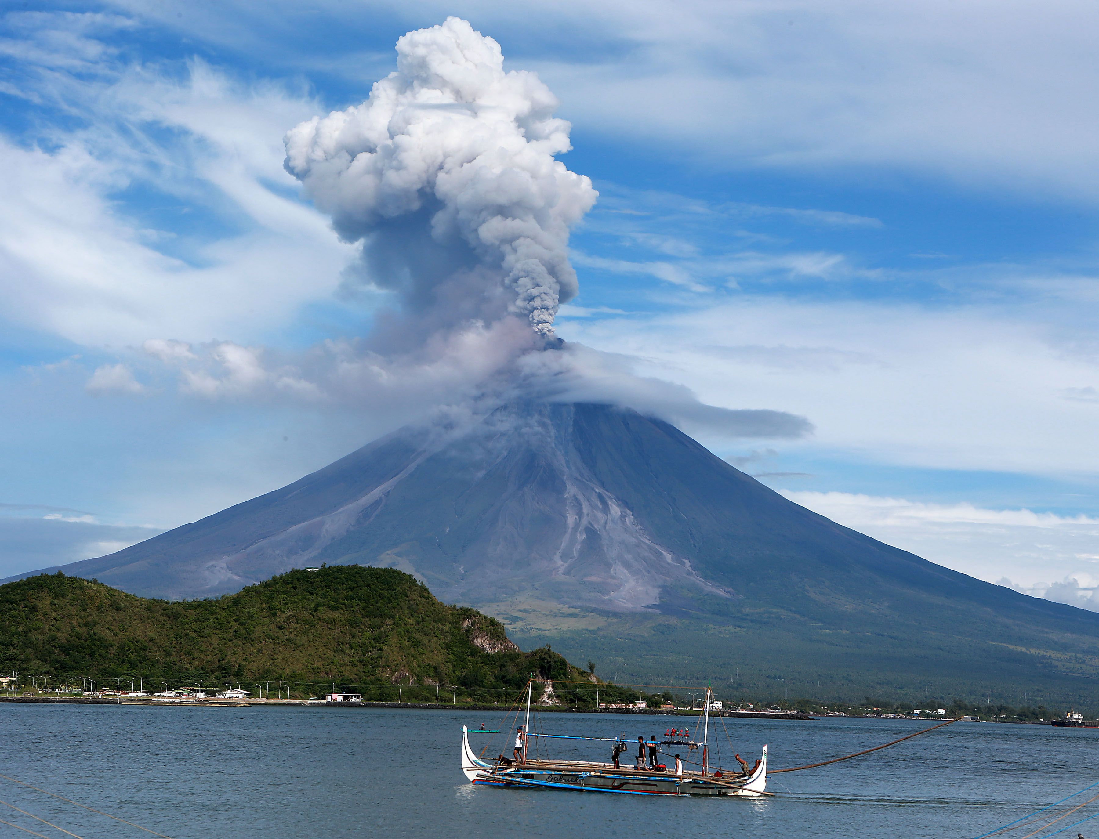 devastating effects of volcanic eruption
