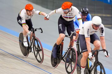 jan willen van schip en yoeri havik in actie bij het omnium baanwielrennen