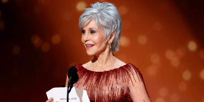 Jane Fonda, 82, Rocks Gray Hair and Recycled Gown at 2020 Oscars