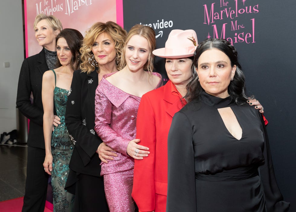 Jane Lynch, Marin Hinkle, Caroline Aaron, Rachel Brosnahan,...
