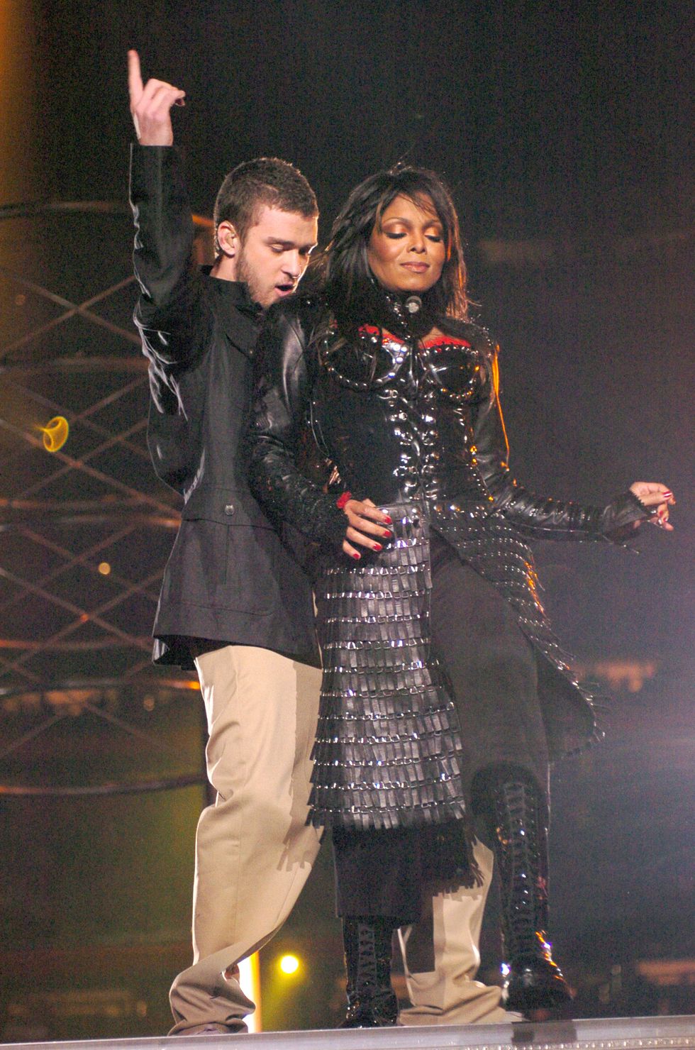 the aol topspeed super bowl xxxviii halftime show produced by mtv