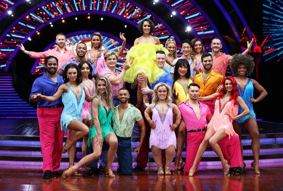janette manrara and the cast of the 2023 strictly live tour