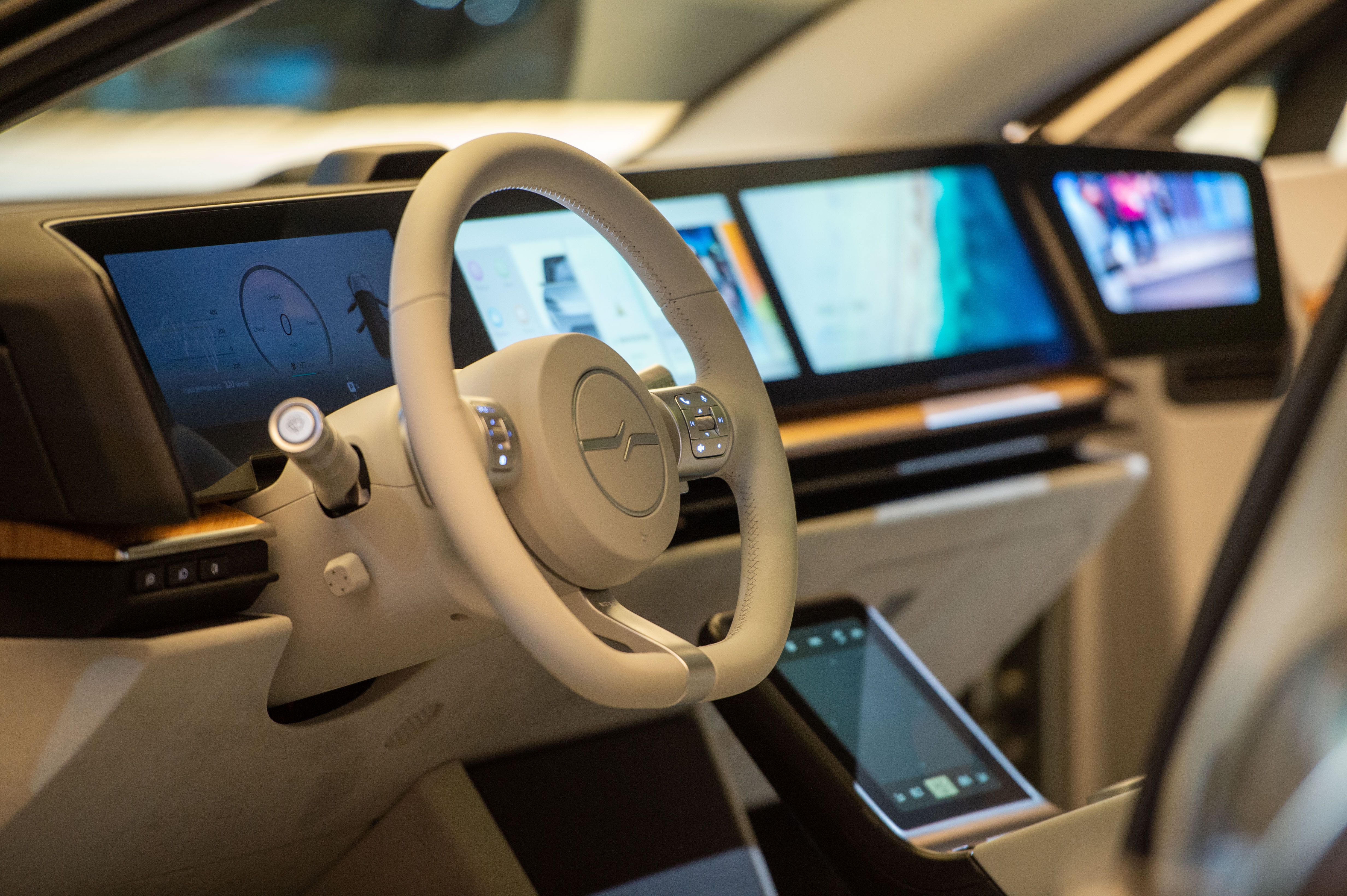 Revolutionizing the Drive Innovations in Onboard EV Entertainment