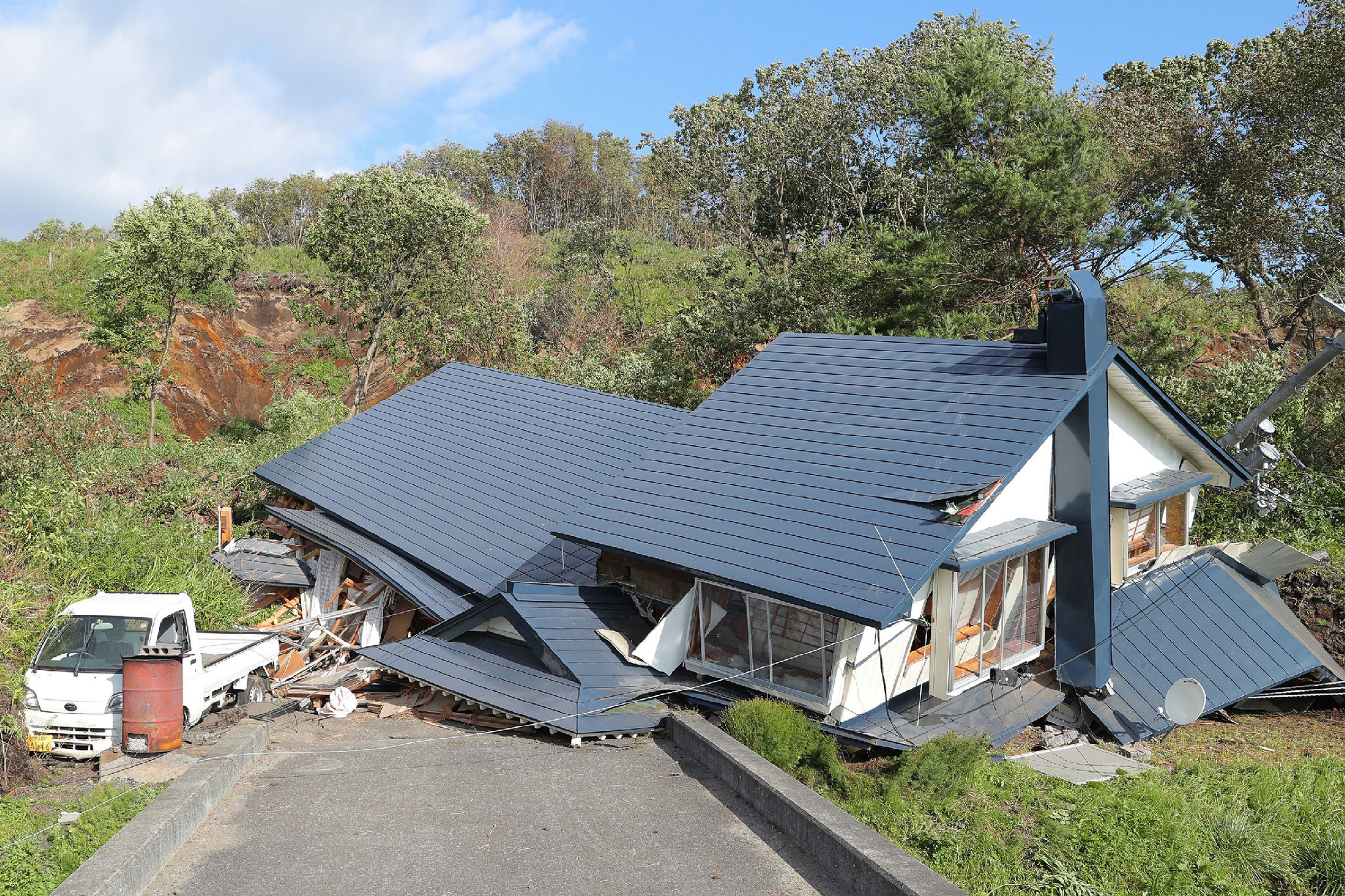 earthquake damaged house