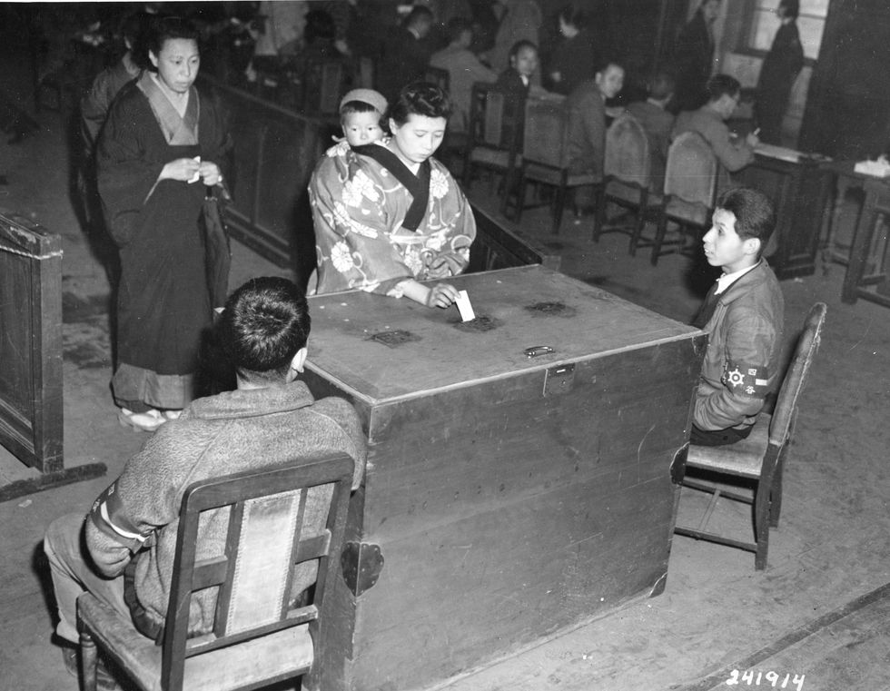 japanese woman votes in 1946 election