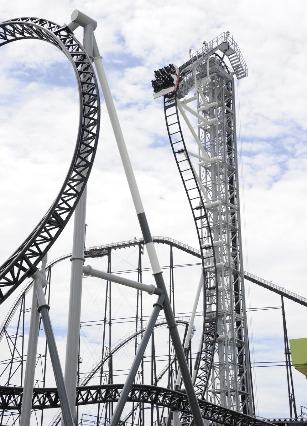 japan's amusement park fuji q highland u