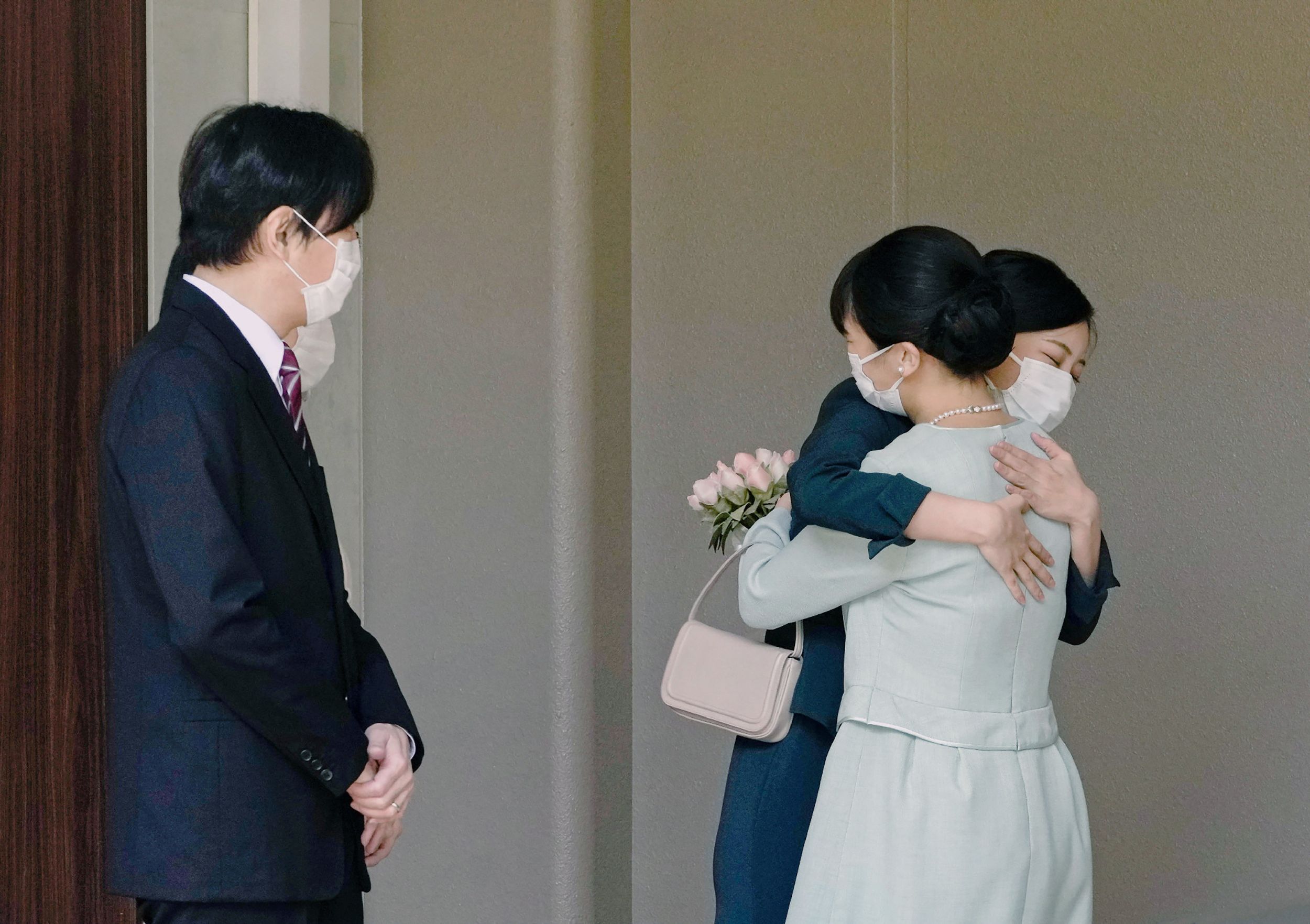 小室眞子さん ご結婚奉祝 ブローチ ネックレス 兼用 「 祝福の薔薇