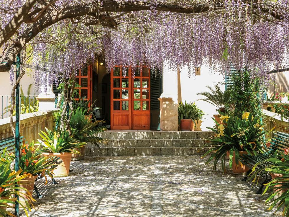 the most beautiful private gardens in the world