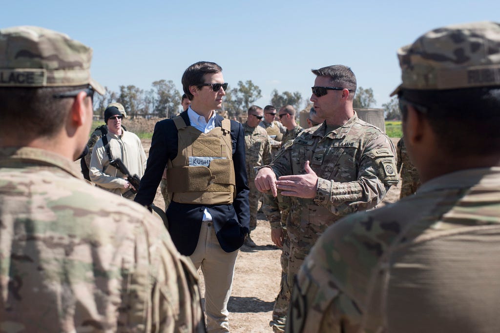 Jared Kushner's Iraq Look Is Going Viral - Photo of Jared Kushner in Iraq