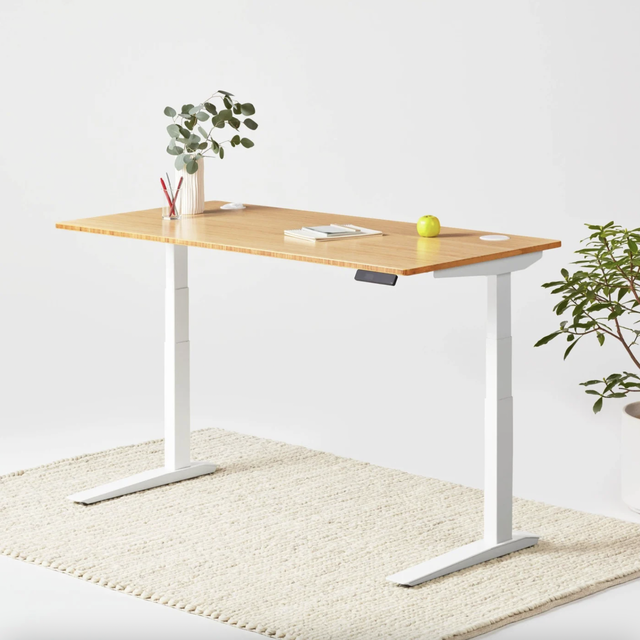 https://hips.hearstapps.com/hmg-prod/images/jarvis-bamboo-standing-desk-1668455764.png?crop=0.998xw:1.00xh;0.00160xw,0&resize=640:*