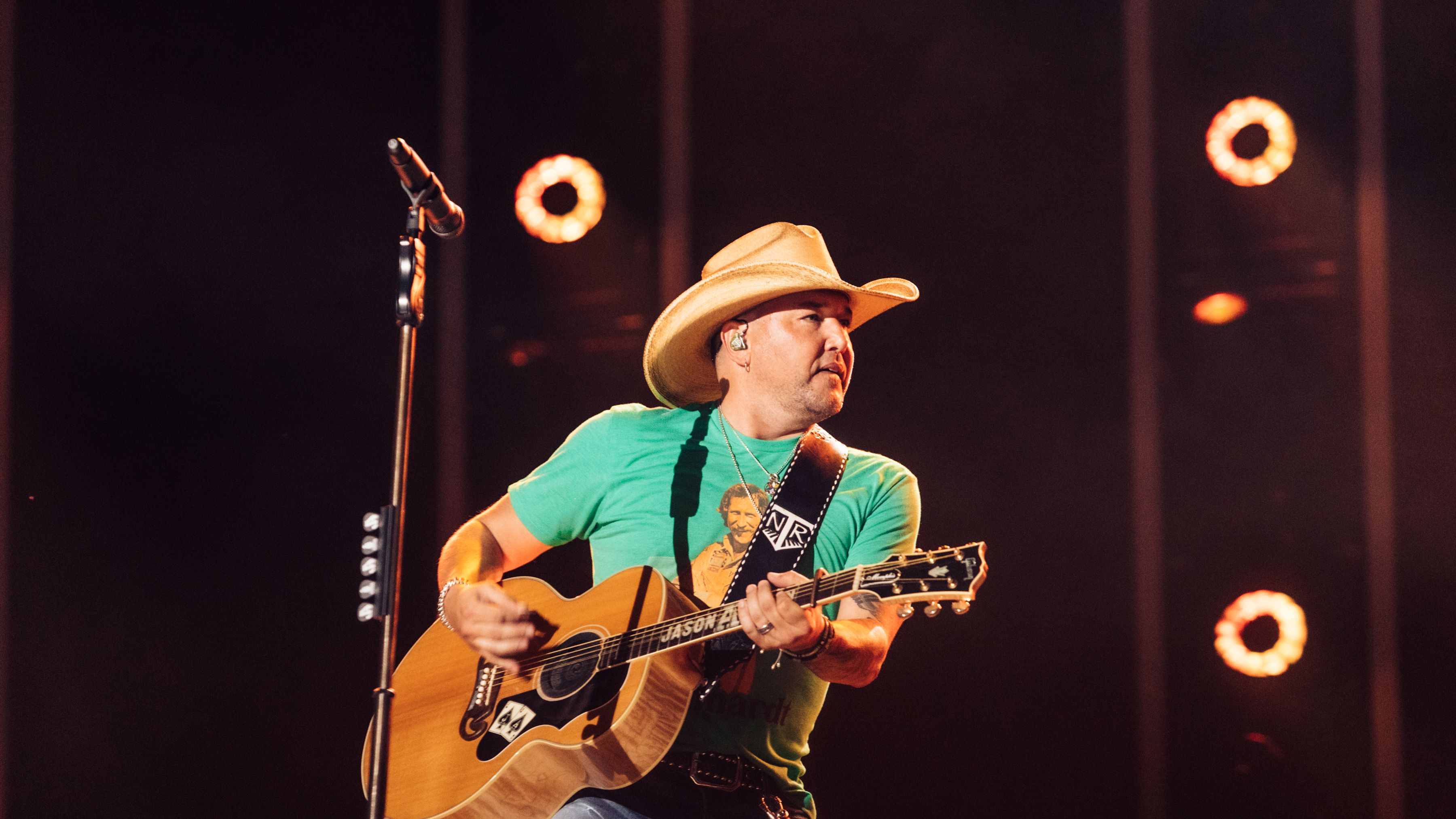 Lyrics for Rearview Town by Jason Aldean - Songfacts