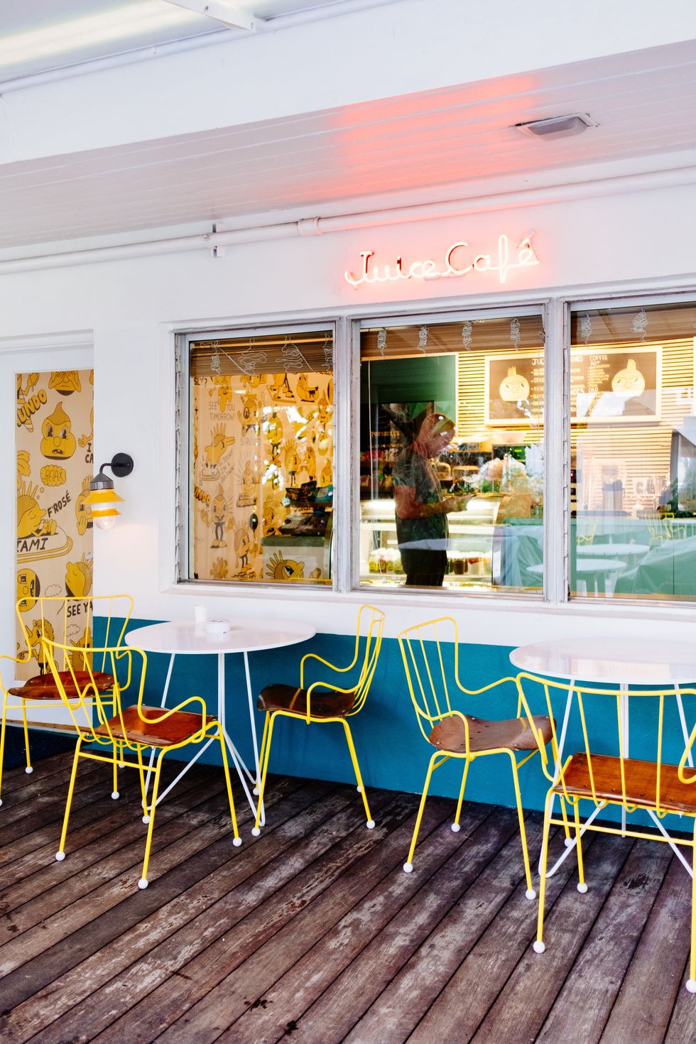 Room, Turquoise, Furniture, Building, Table, Interior design, Wall, Restaurant, Chair, House, 