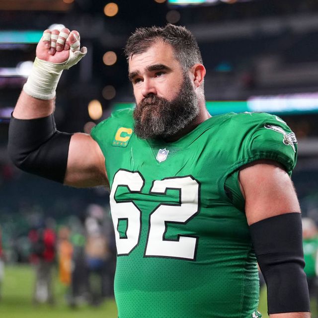 Here's How Much the Eagles Really Pay Jason Kelce