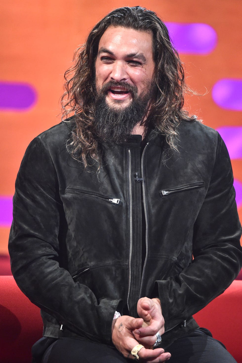 Jason Momoa hilariously reveals himself as BALD and SCRAWNY in clever Super  Bowl ad