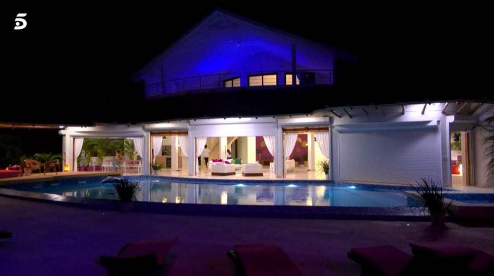javi se cuela en la villa de las chicas en la isla de las tentaciones 5