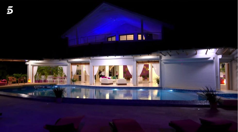 javi se cuela en la villa de las chicas en la isla de las tentaciones 5