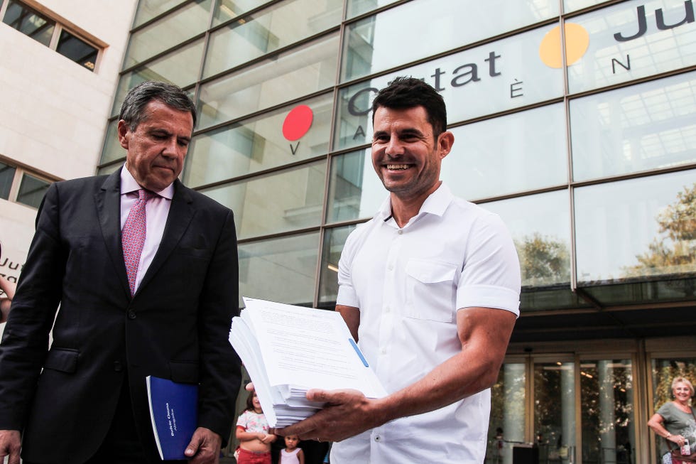 Javier Santos a la salida de los juzgados en Valencia