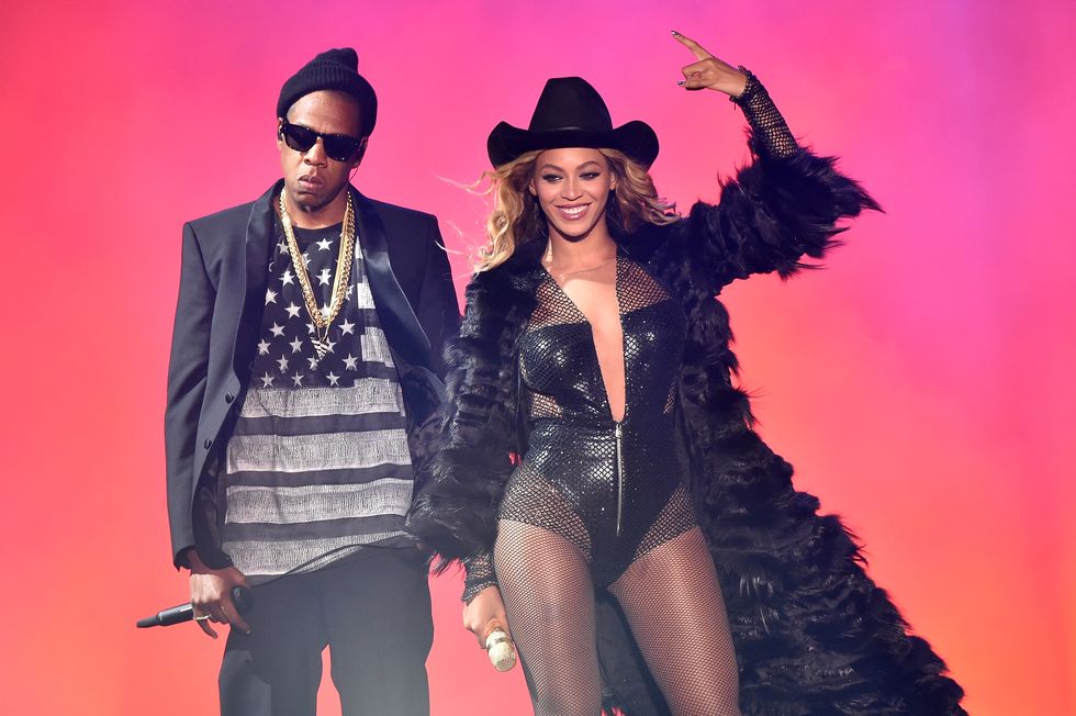 Beyonce's Net Worth Still Trails Jay-Z's & Here's How Far She Is From  Billionaire Status - Narcity