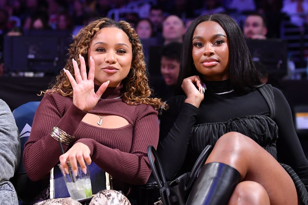 Celebridades en el partido de los Lakers de Los Ángeles