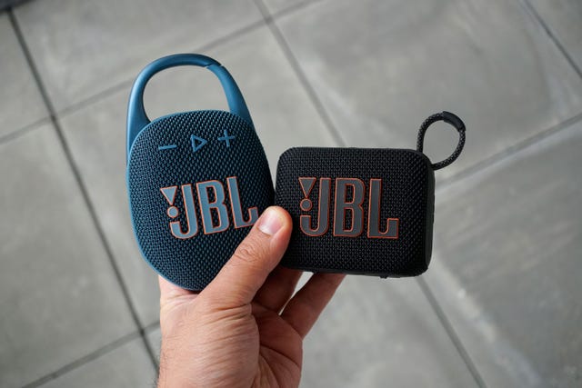 jbl go 4 vs clip 5